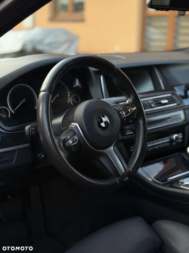 BMW Seria 5 530d xDrive Sport-Aut - 13