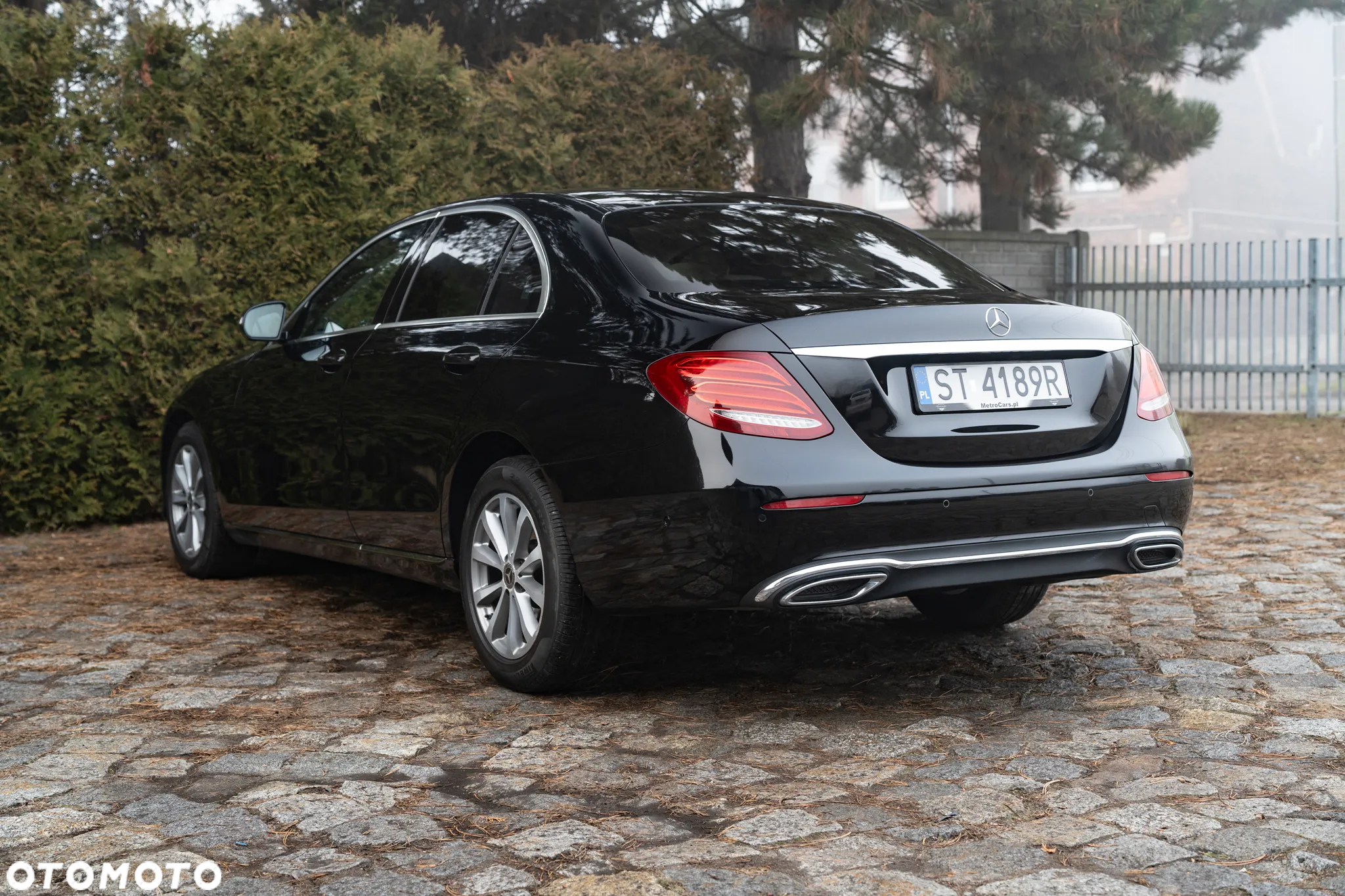 Mercedes-Benz Klasa E 220 d 4-Matic Business Edition 9G-TRONIC - 6