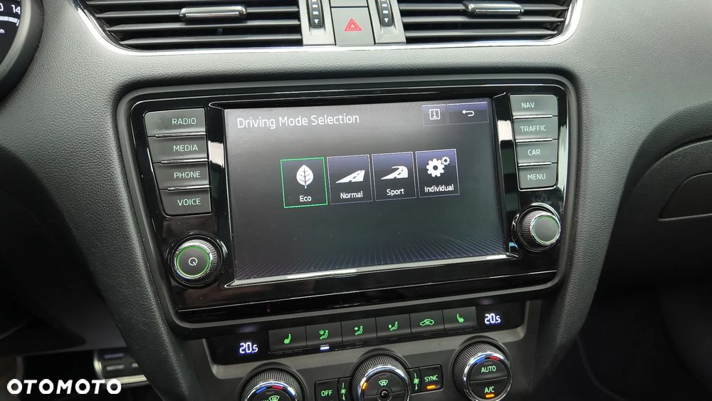 Skoda Octavia 2.0 TDI (Green tec) DSG RS - 36