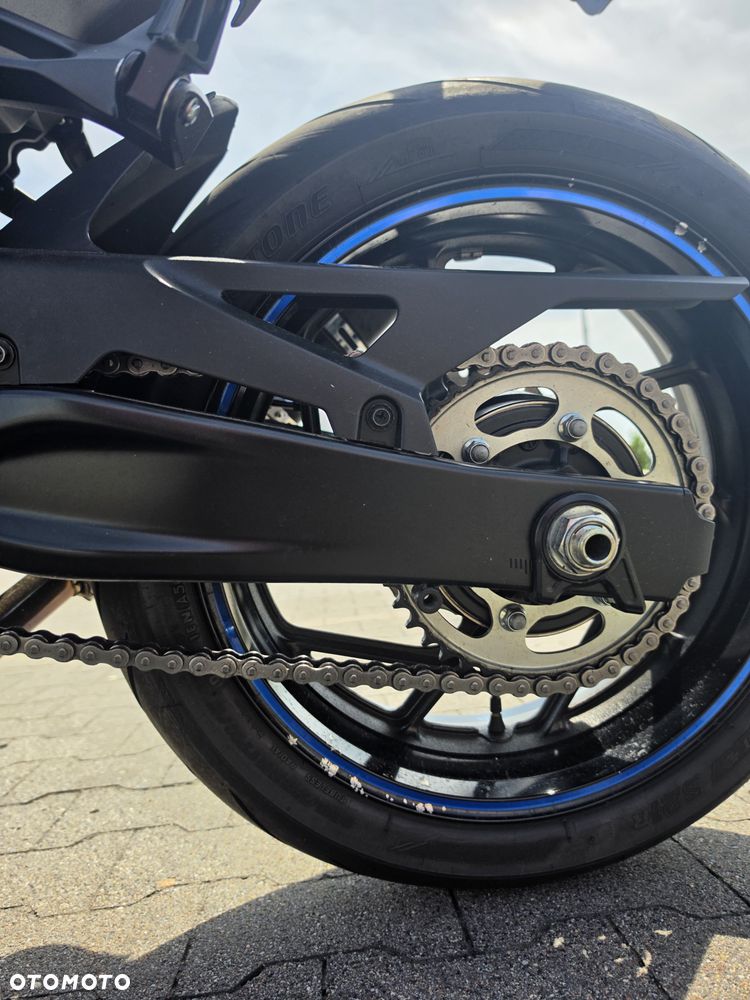 Suzuki GSX - 9