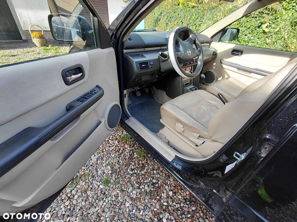 Nissan X-Trail 2.0 Luxury - 16