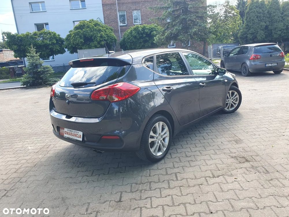 Kia Ceed 1.6 GDI XL - 23