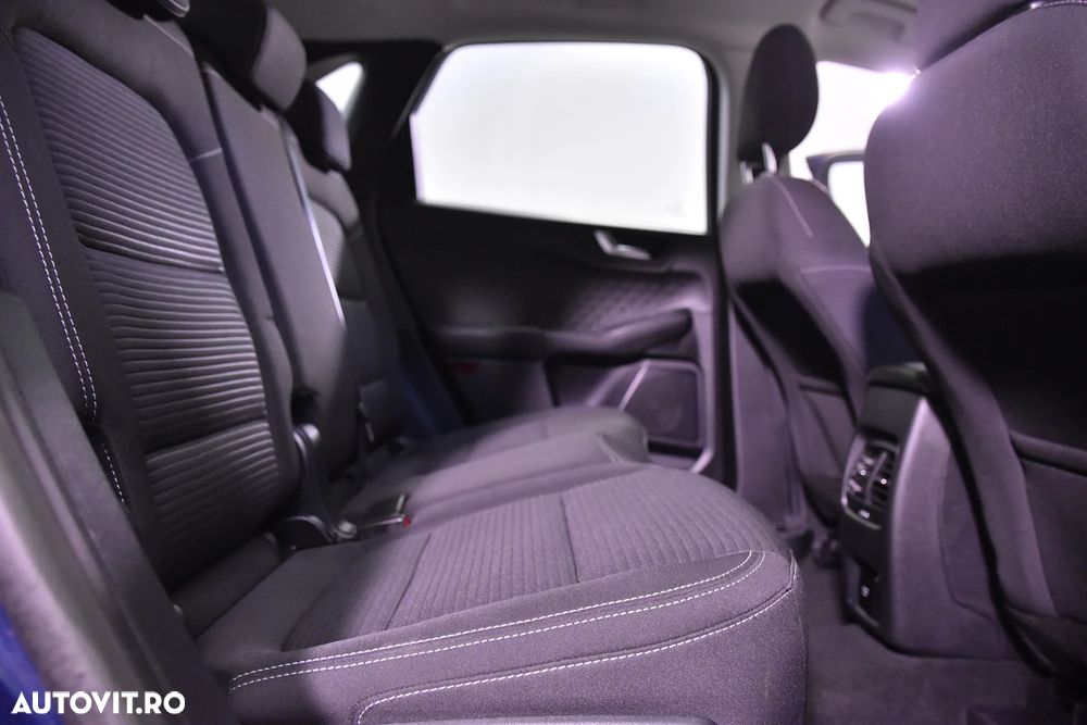 Ford Kuga - 12