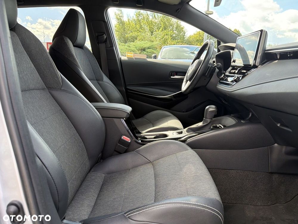 Toyota Corolla 2.0 Hybrid Comfort - 6
