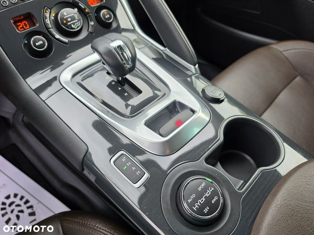 Peugeot 3008 Hybrid4 - 39