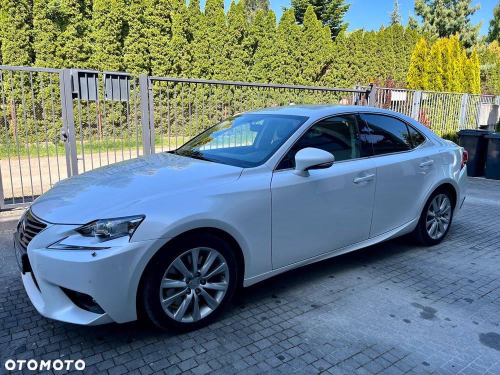 Lexus IS 200t Elite - 3