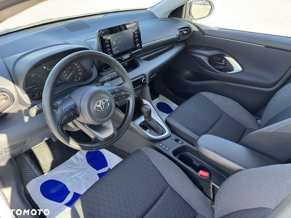 Toyota Yaris - 17