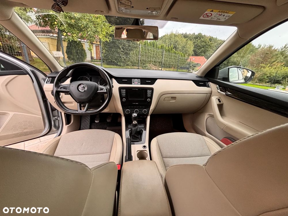 Skoda Octavia 1.6 TDI 4x4 Edition - 12
