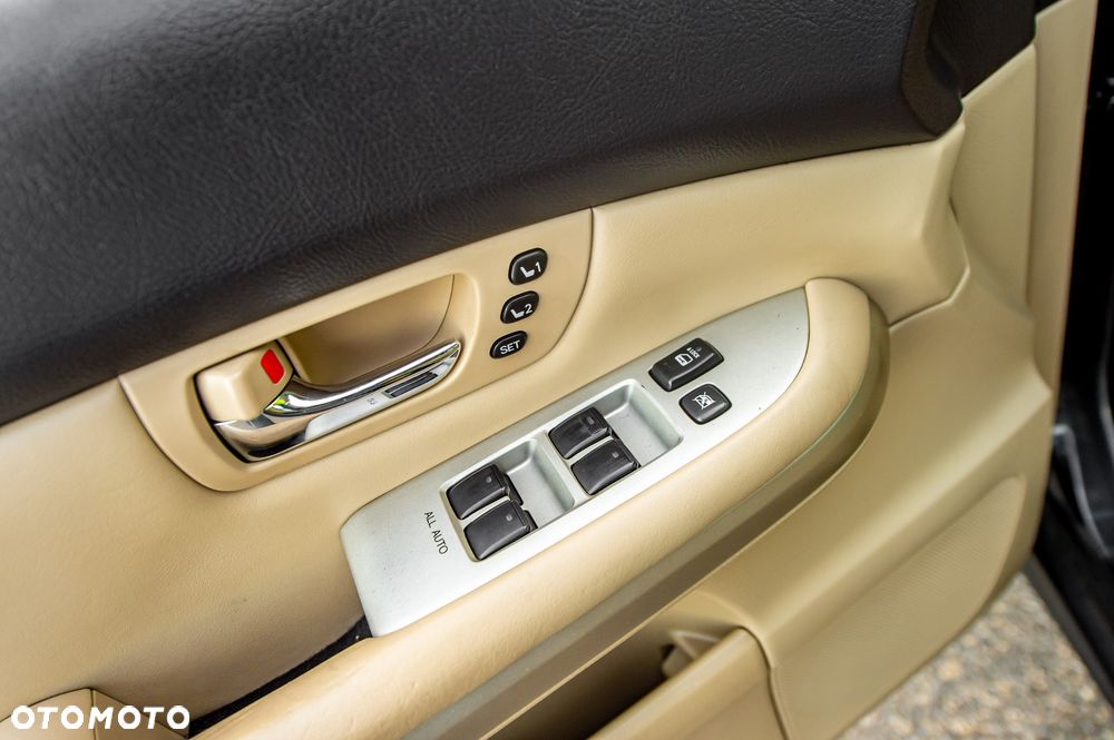 Lexus RX - 25