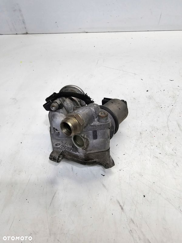 ZAWÓR EGR AUDI A4 B6 B7 1.6 FSI 06B131817L - 3