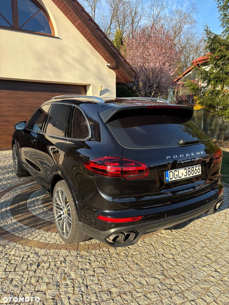 Porsche Cayenne Turbo - 4