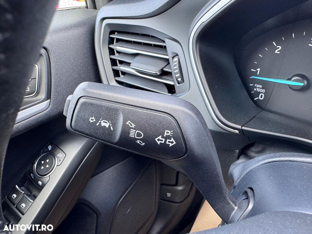 Ford Focus 1.5 EcoBlue Start-Stopp-System COOL&CONNECT - 23