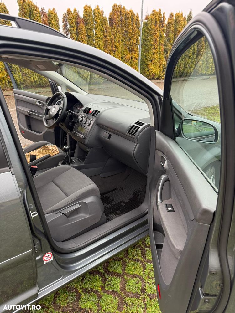 Volkswagen Touran 1.9TDI Highline - 8