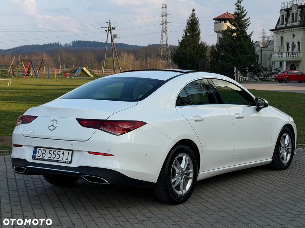 Mercedes-Benz CLA 180 Progressive 7G-DCT - 4