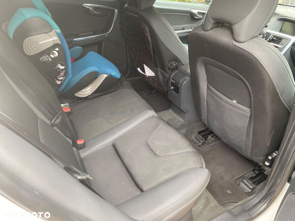 Volvo V60 D4 AWD Kinetic - 15