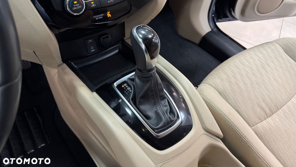 Nissan Rogue - 28