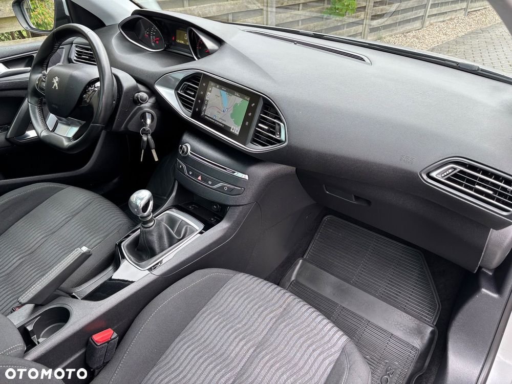 Peugeot 308 BlueHDi 120 Stop & Start Business-Line - 32