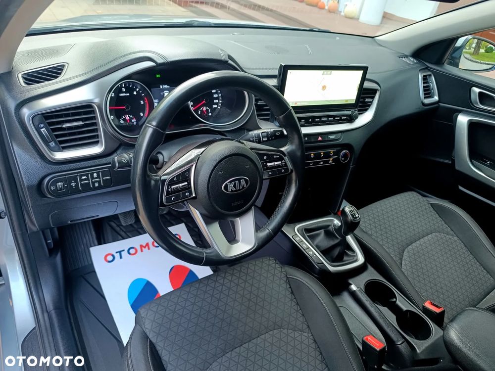 Kia Ceed 1.6 CRDi 136 ISG Spirit - 27