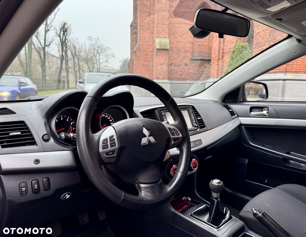 Mitsubishi Lancer - 6