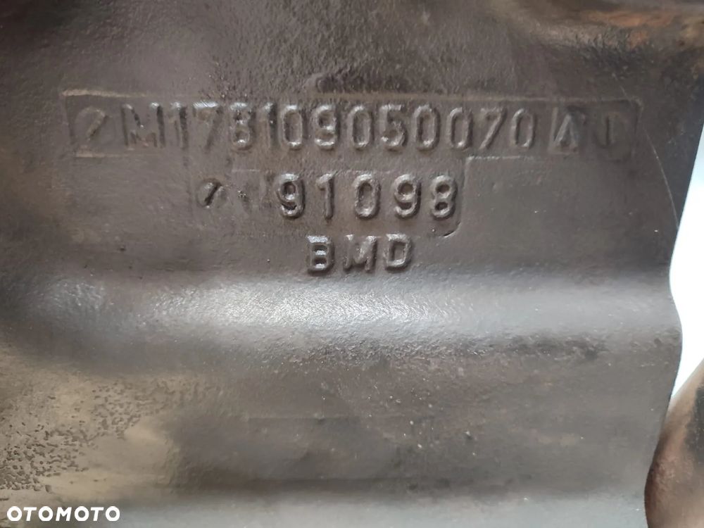 Obudowa tylnej osi 117100050090 Fendt 309 - 8