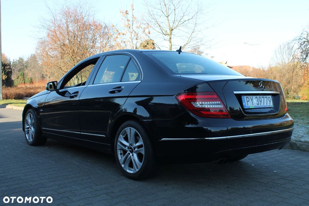 Mercedes-Benz Klasa C 180 CDI DPF (BlueEFFICIENCY) 7G-TRONIC Avantgarde - 6