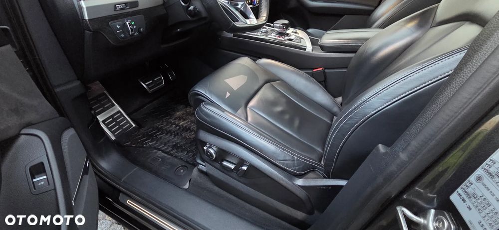 Audi Q7 - 11