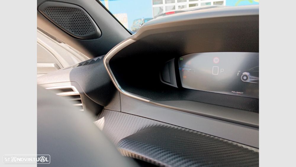 Peugeot 2008 1.2 Hybrid Allure e-DCS6 - 15
