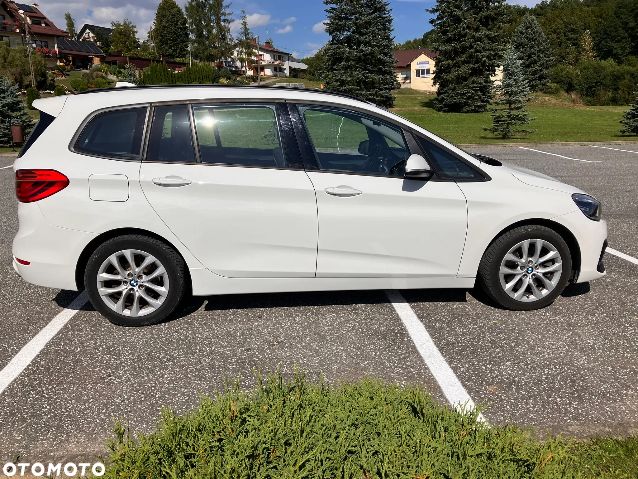 BMW Seria 2 218d - 6