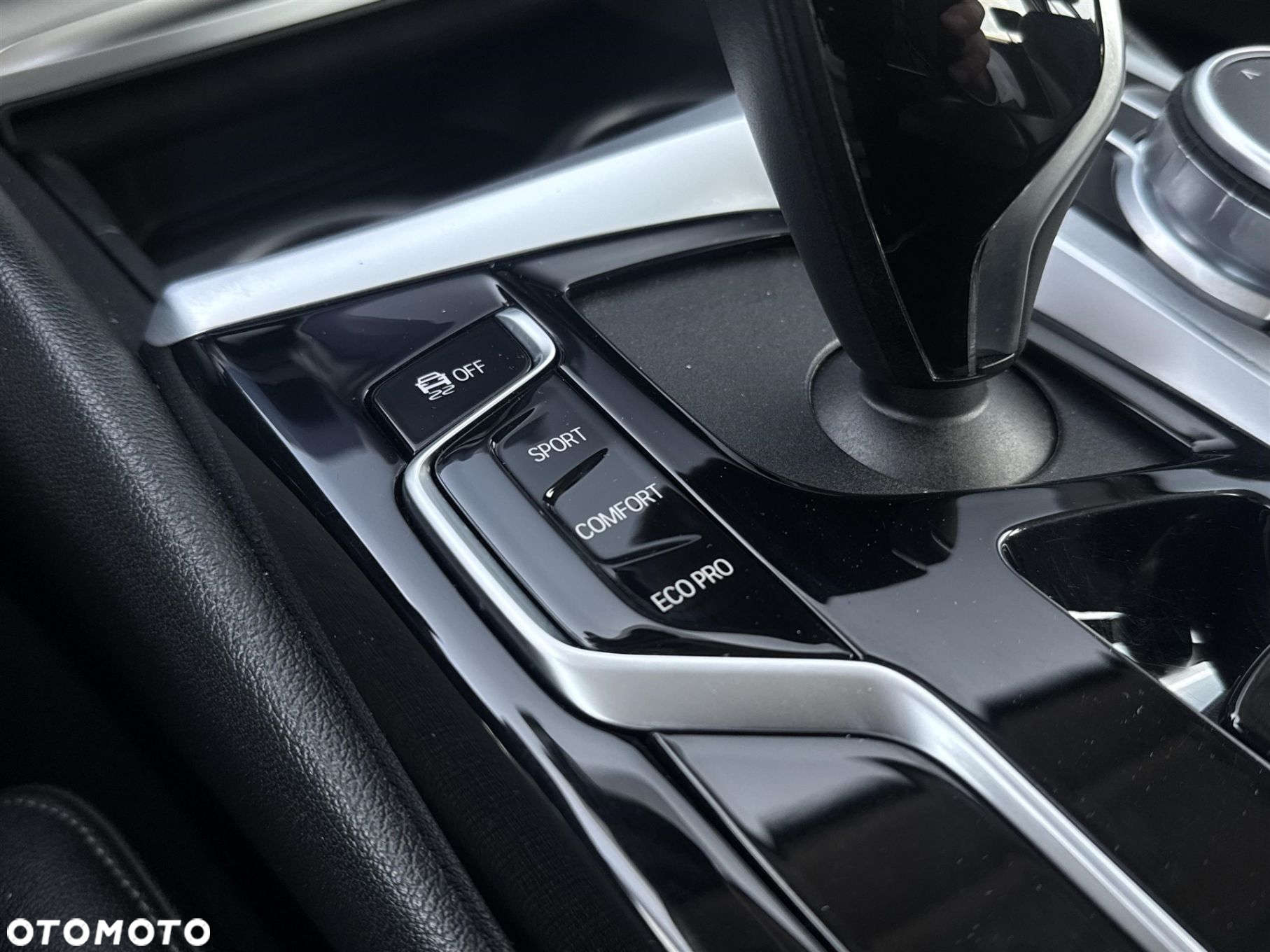 BMW Seria 5 520d xDrive - 15