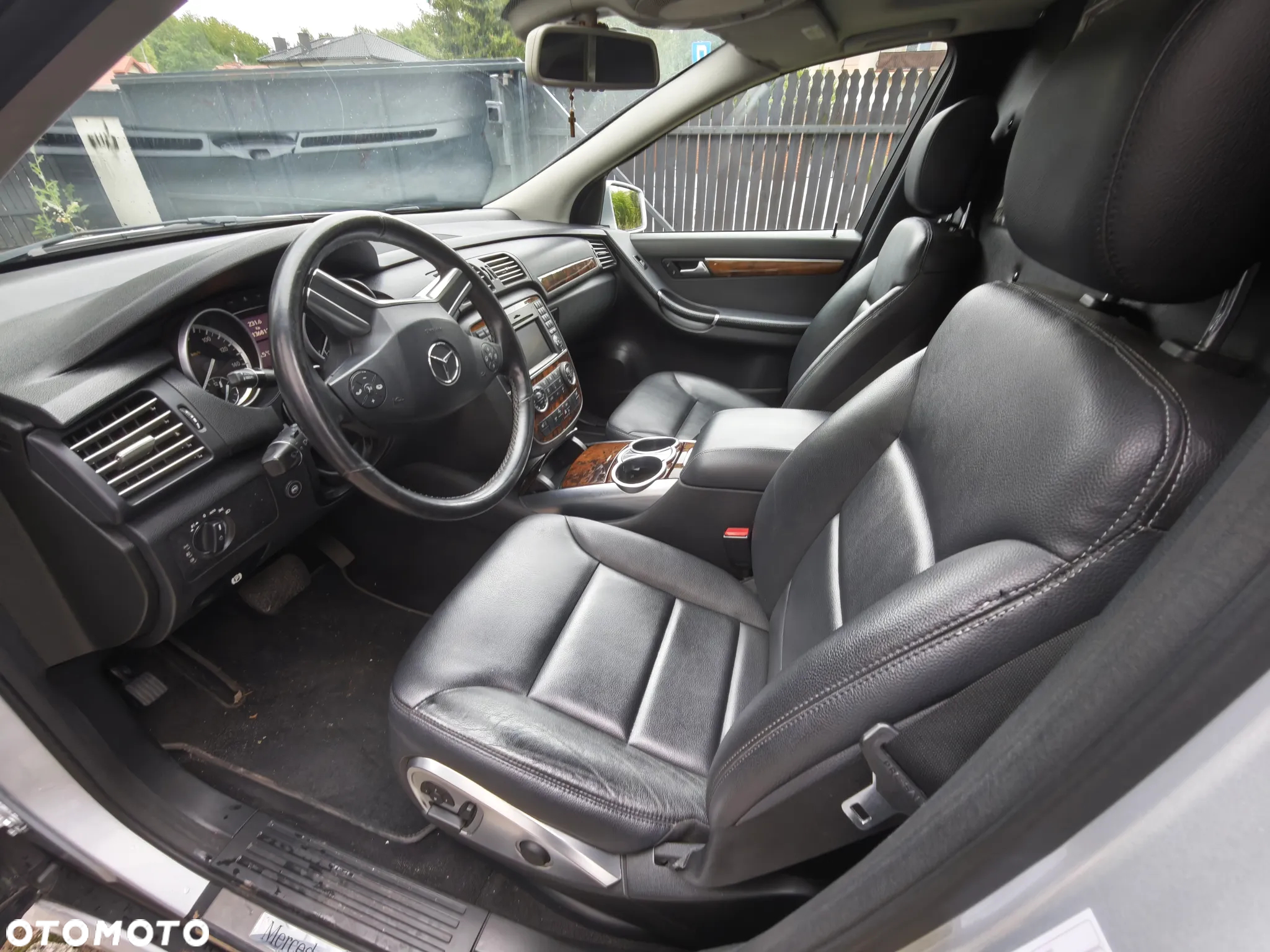 Mercedes-Benz Klasa R 350 4-Matic - 21