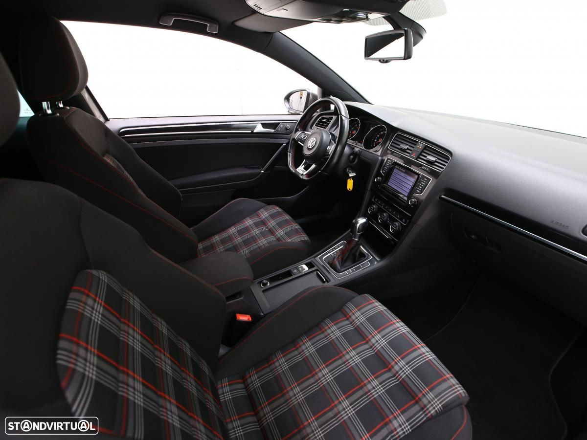 VW Golf 2.0 TSi GTi DSG Performance - 9