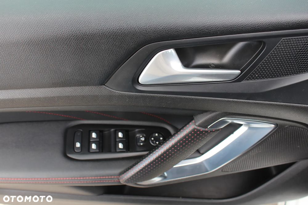 Peugeot 308 - 16