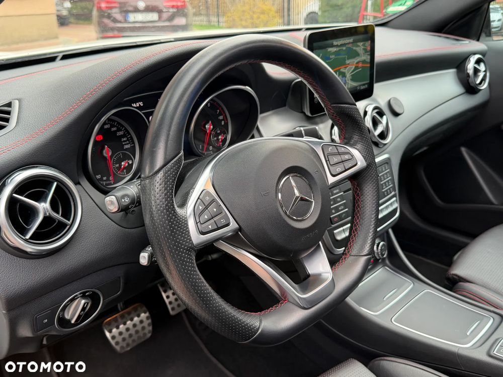 Mercedes-Benz GLA 250 4Matic 7G-DCT AMG Line - 26
