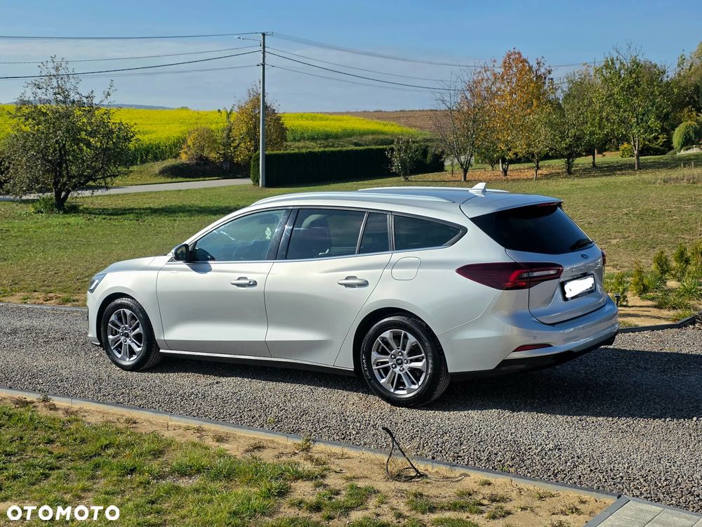 Ford Focus 2022 photo 3