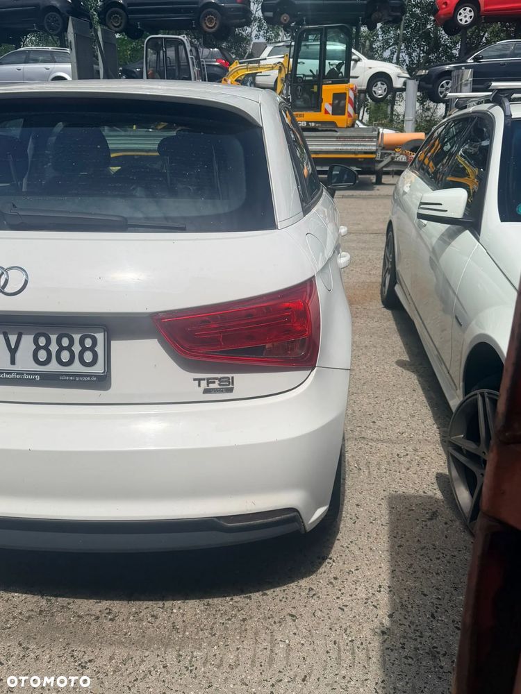 Audi A1 Sportback 1.0 TFSI ultra S tronic - 22