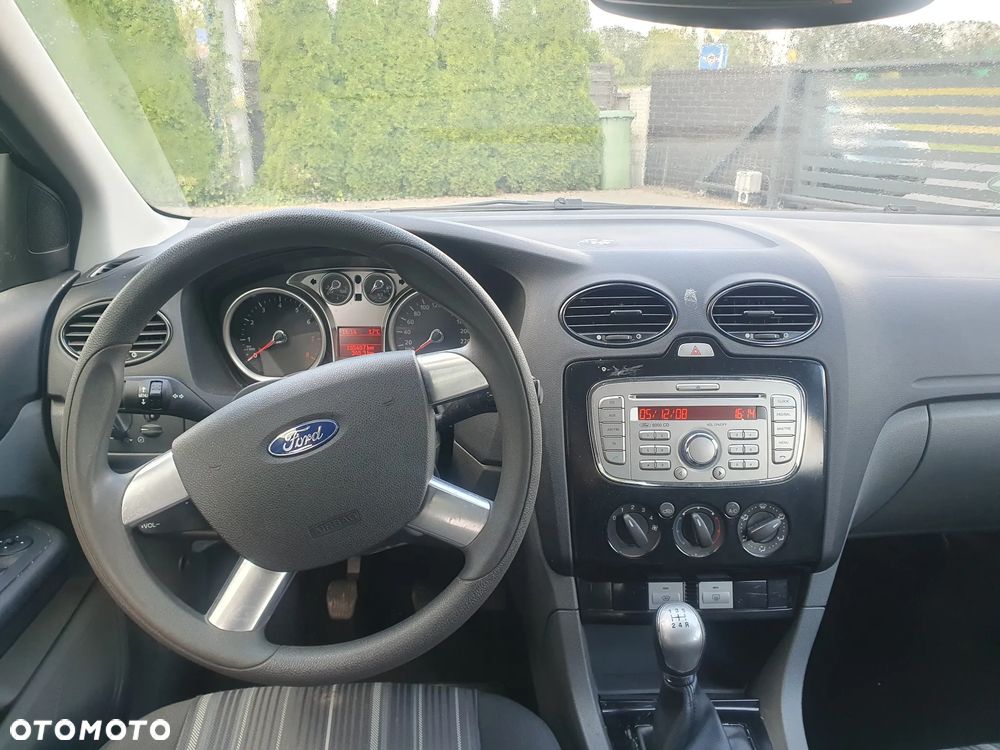 Ford Focus - 8