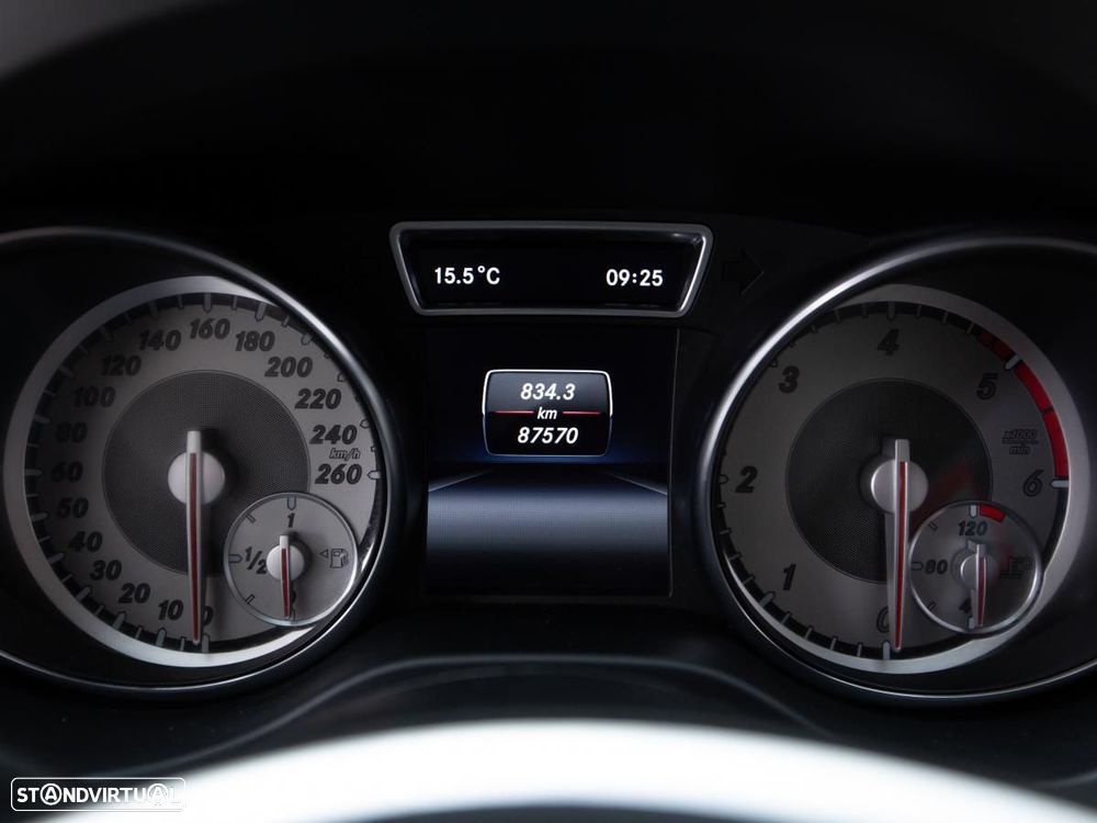 Mercedes-Benz GLA 180 - 19