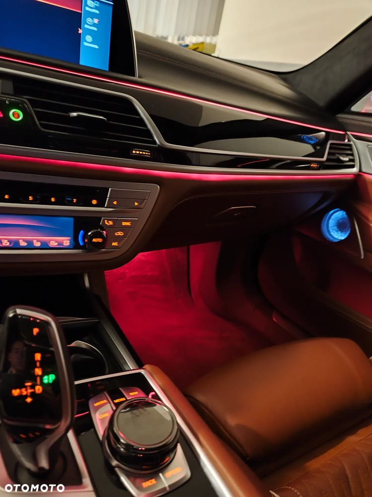 BMW Seria 7 750Li xDrive - 7