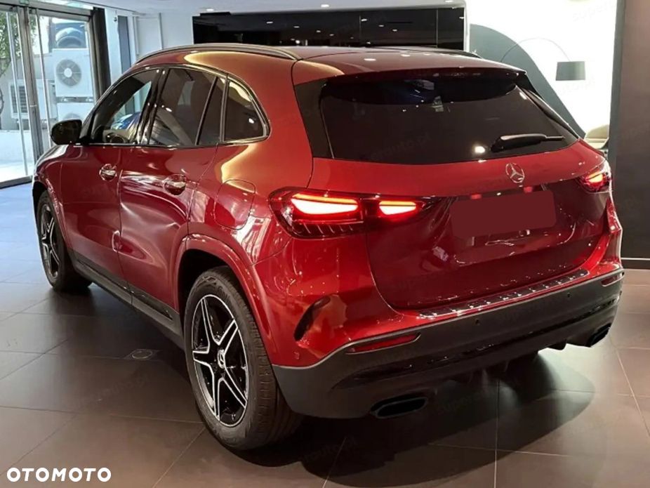Mercedes-Benz GLA 200 mHEV AMG Line 7G-DCT - 3
