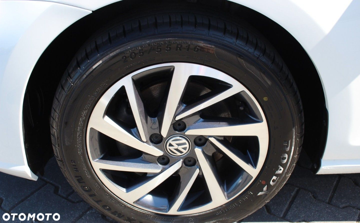 Volkswagen Golf - 9