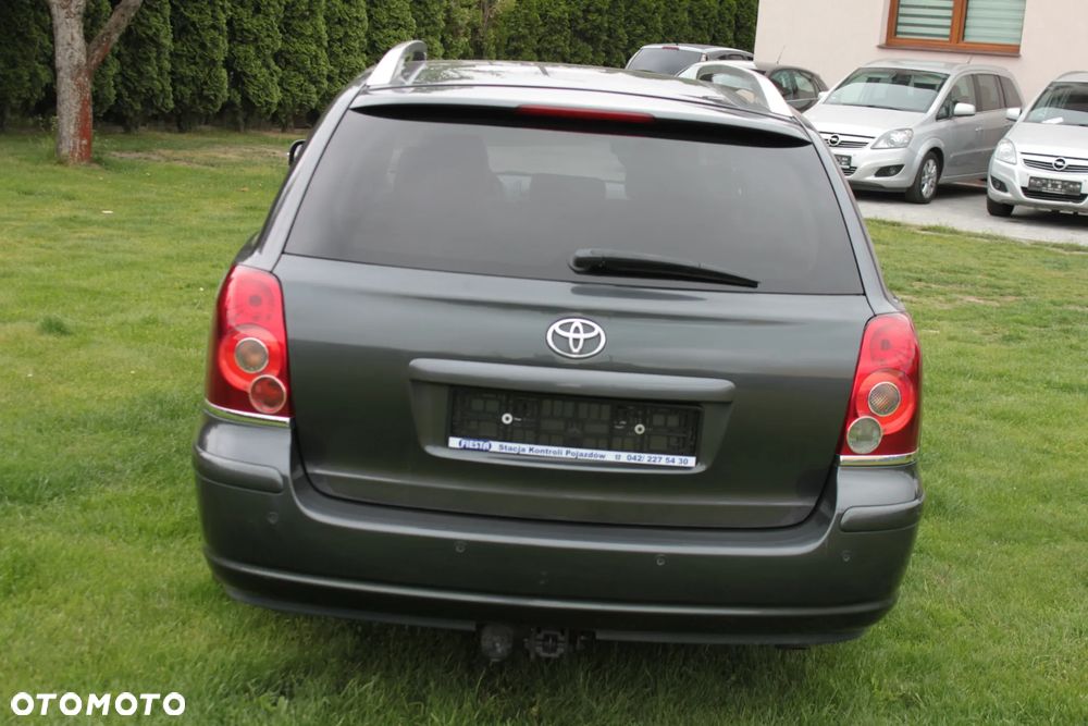 Toyota Avensis 2.2 D-CAT Executive - 6