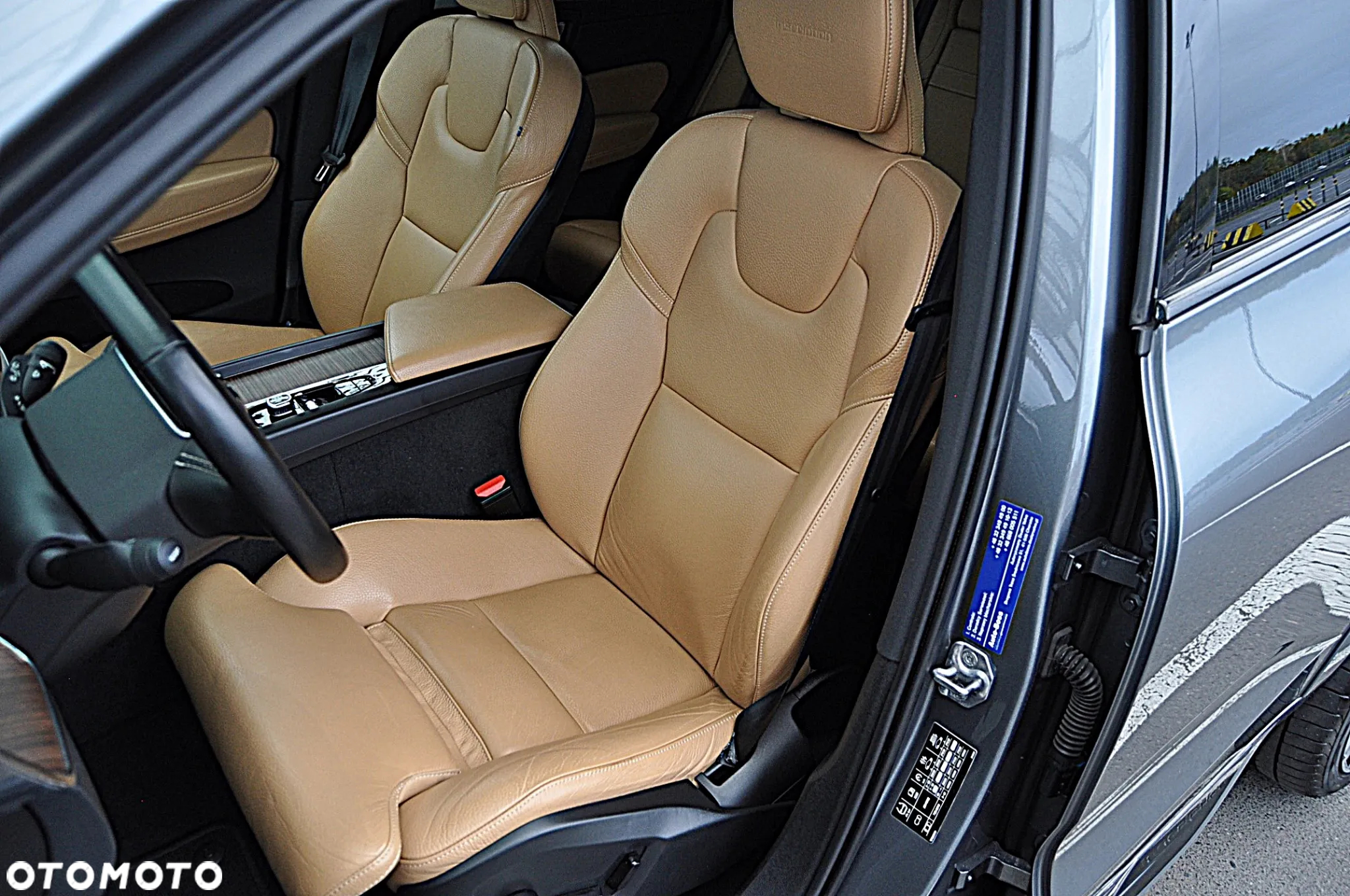 Volvo XC 60 D5 SCR AWD Inscription - 22