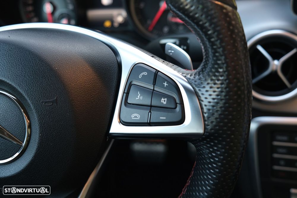 Mercedes-Benz GLA 220 d AMG Line 4-Matic - 24