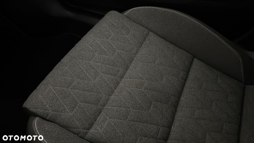 Volkswagen Passat Variant 2.0 TDI EVO Business DSG - 20