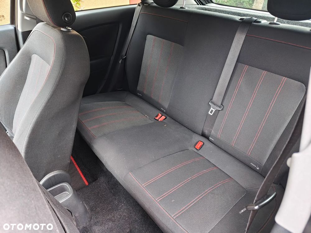 Opel Corsa 1.6 Turbo Color Edition - 9