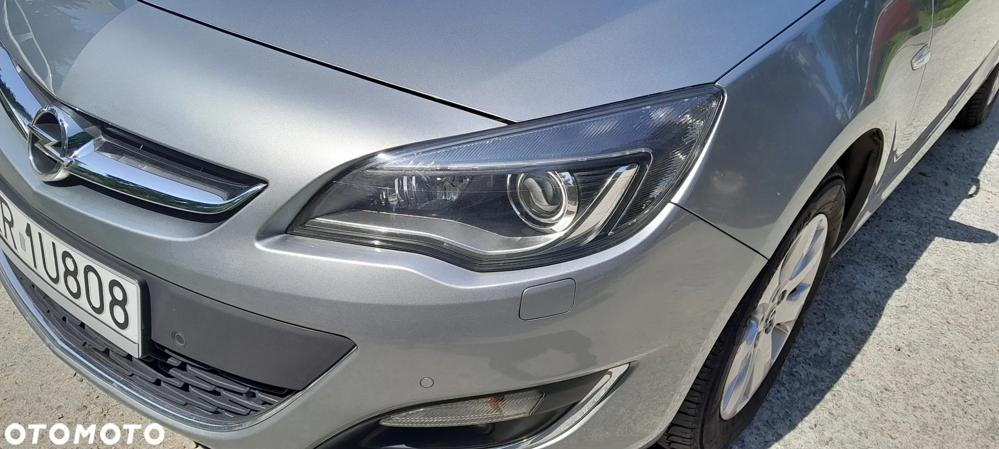 Opel Astra IV 1.4 T Executive EU6 - 6