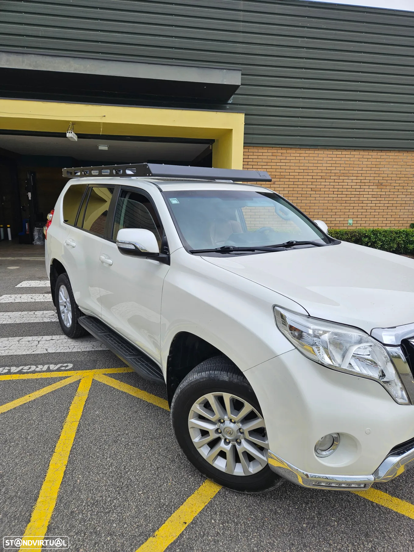 Toyota Land Cruiser - 26