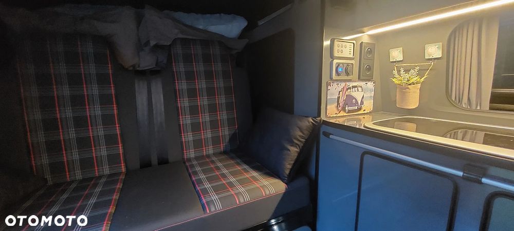 Volkswagen Transporter Caravelle Edition - 26