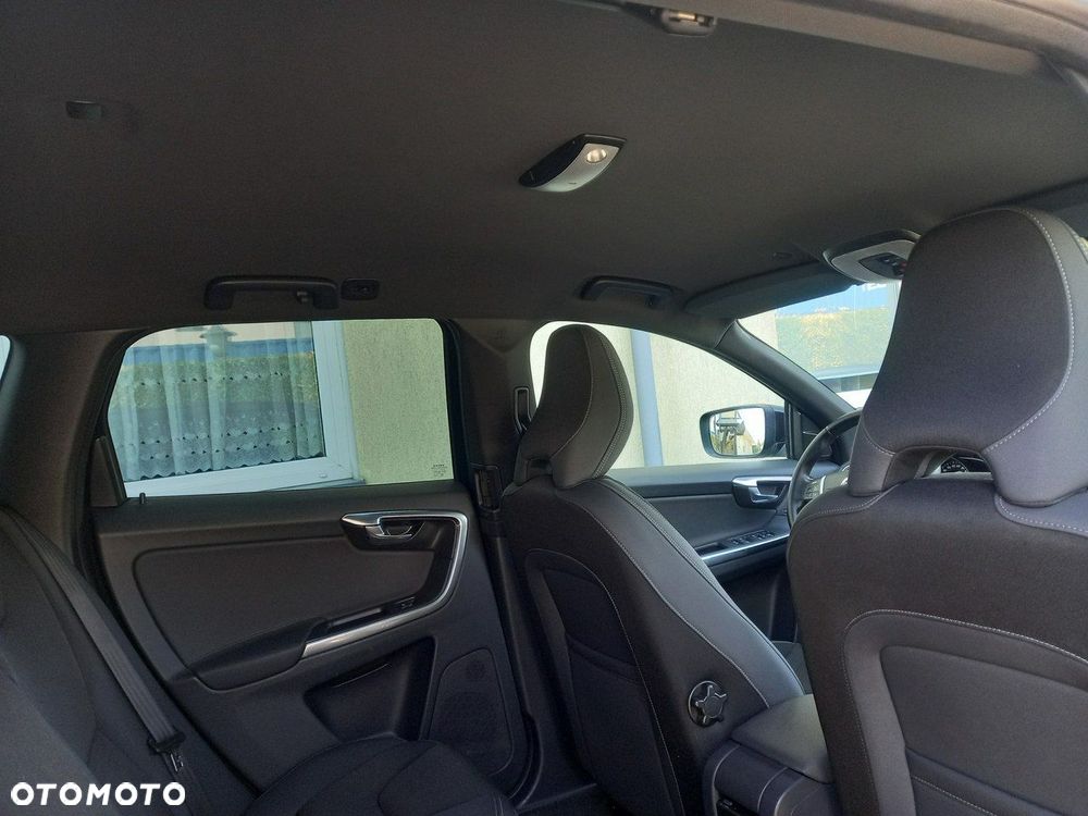 Volvo XC 60 D4 Drive-E Momentum - 26
