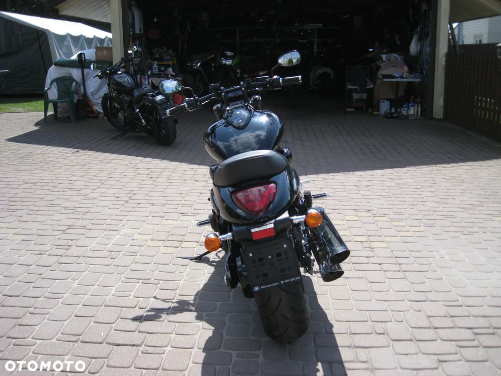Suzuki Boulevard - 19